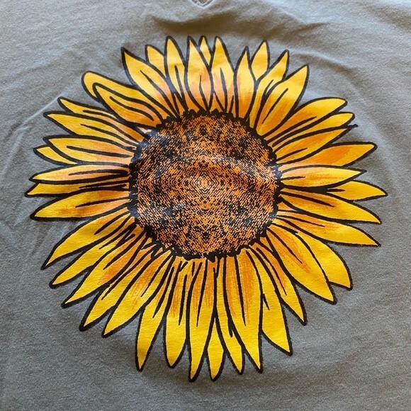 Full Circle Trends Sunflower Graphic V Neck Tee - Picture 5 of 12